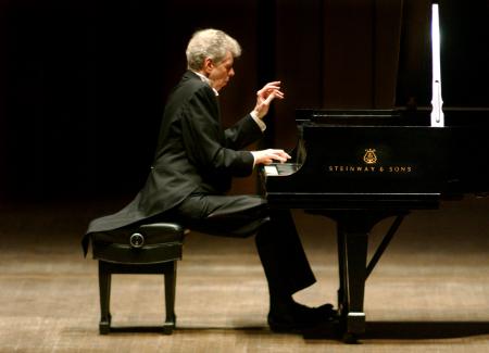Van Cliburn performs at the Kennedy Center